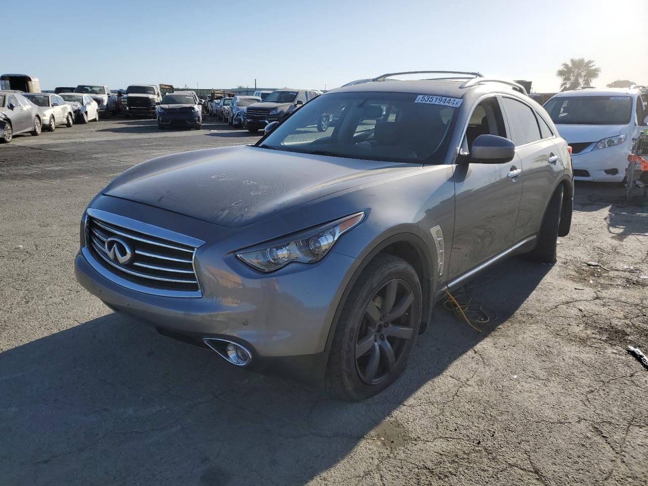 2015 INFINITI QX70