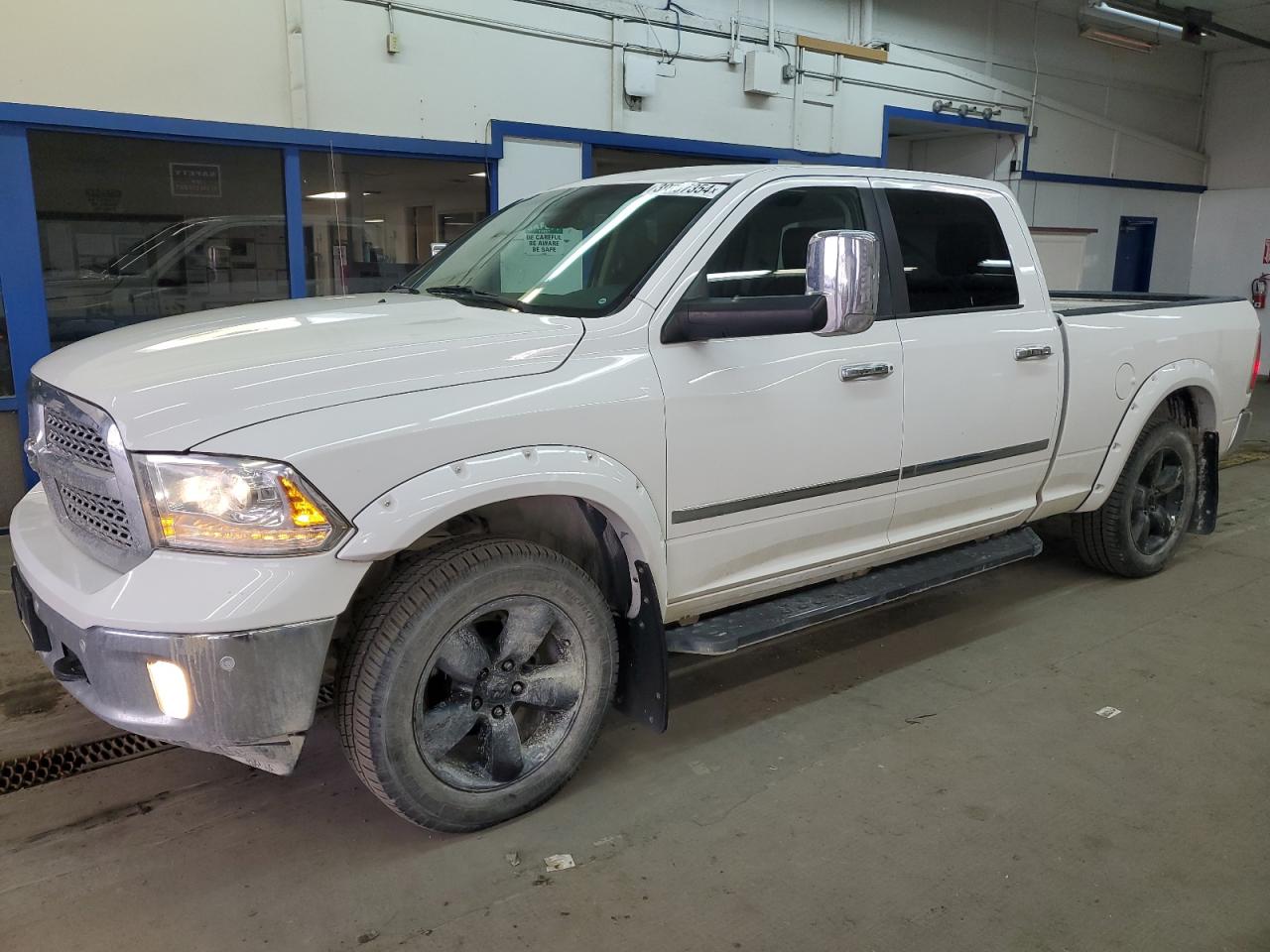 2016 RAM 1500 LARAMIE