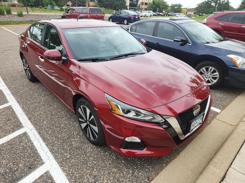 2022 NISSAN ALTIMA SV