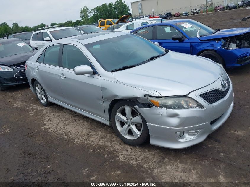 2011 TOYOTA CAMRY SE