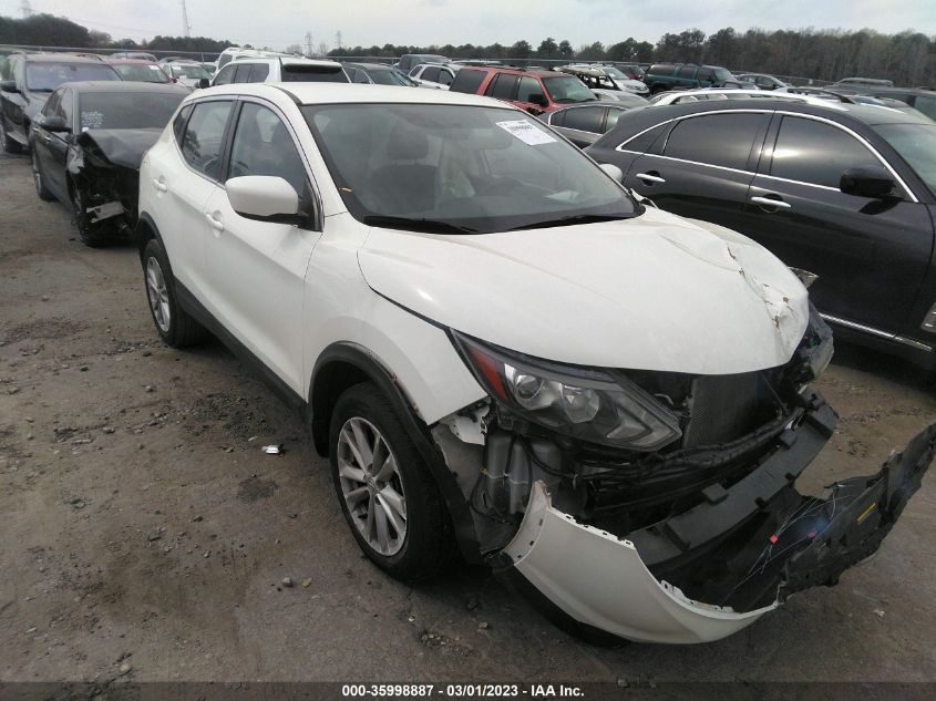 2017 NISSAN ROGUE SPORT S