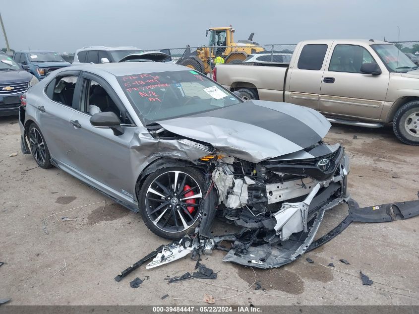 2019 TOYOTA CAMRY XSE