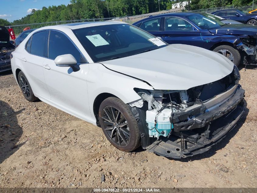 2022 TOYOTA CAMRY SE