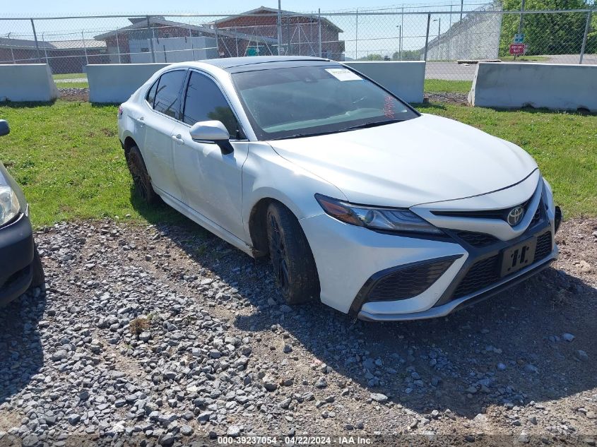 2022 TOYOTA CAMRY XSE