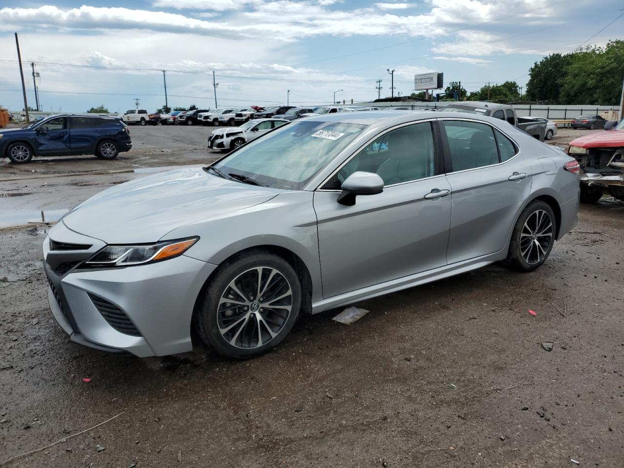 2020 TOYOTA CAMRY SE