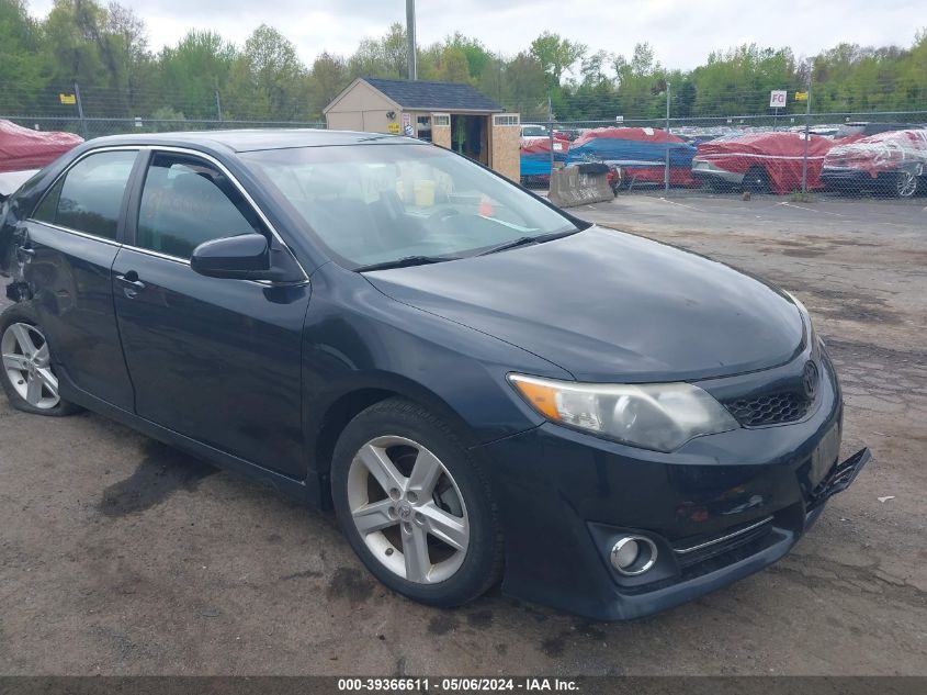 2014 TOYOTA CAMRY SE