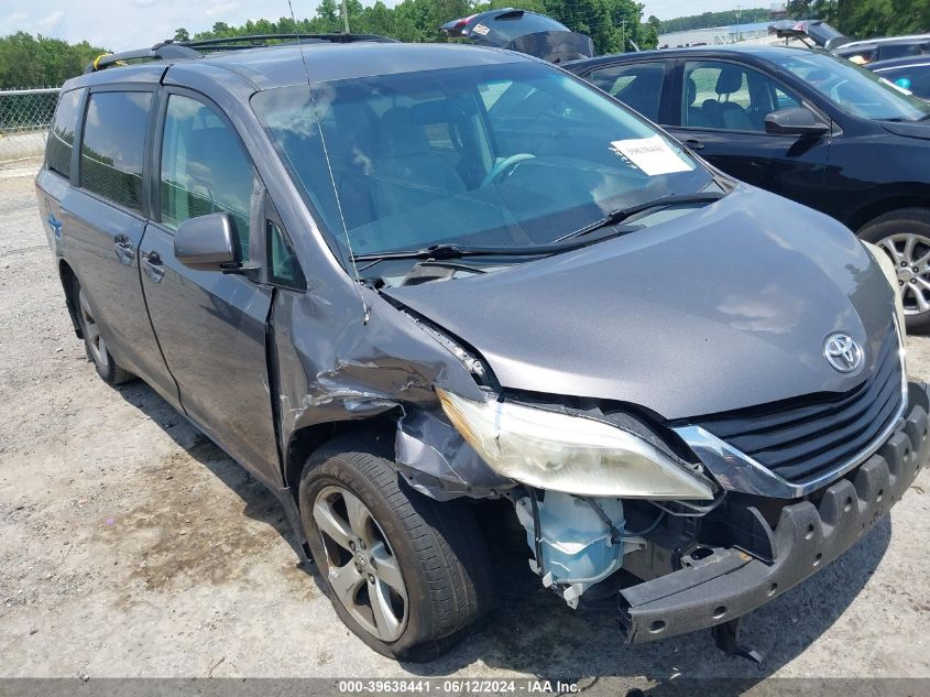 2011 TOYOTA SIENNA LE V6