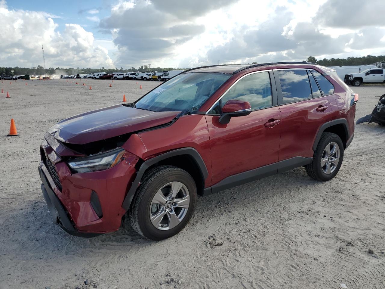 2022 TOYOTA RAV4 XLE