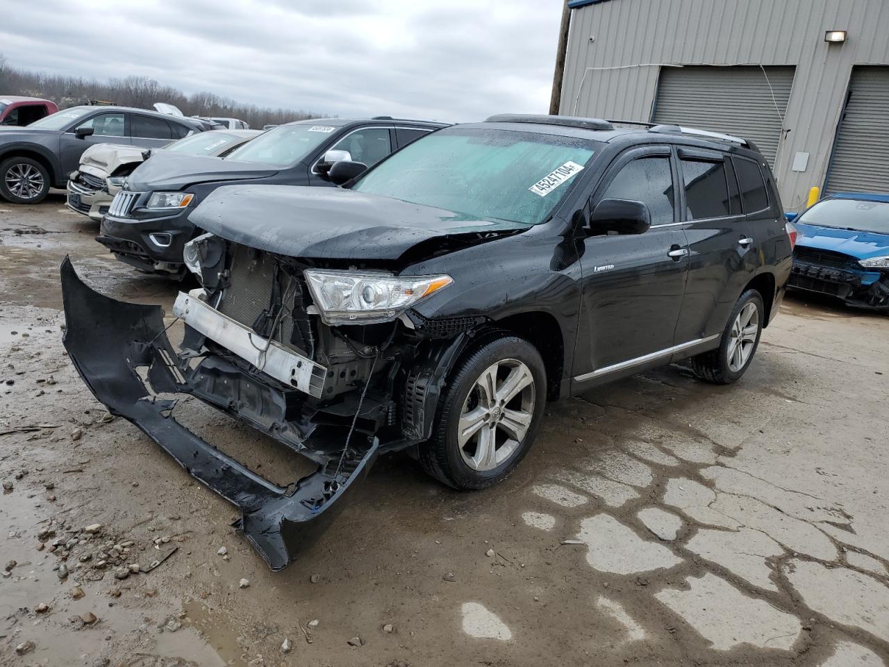 2013 TOYOTA HIGHLANDER LIMITED