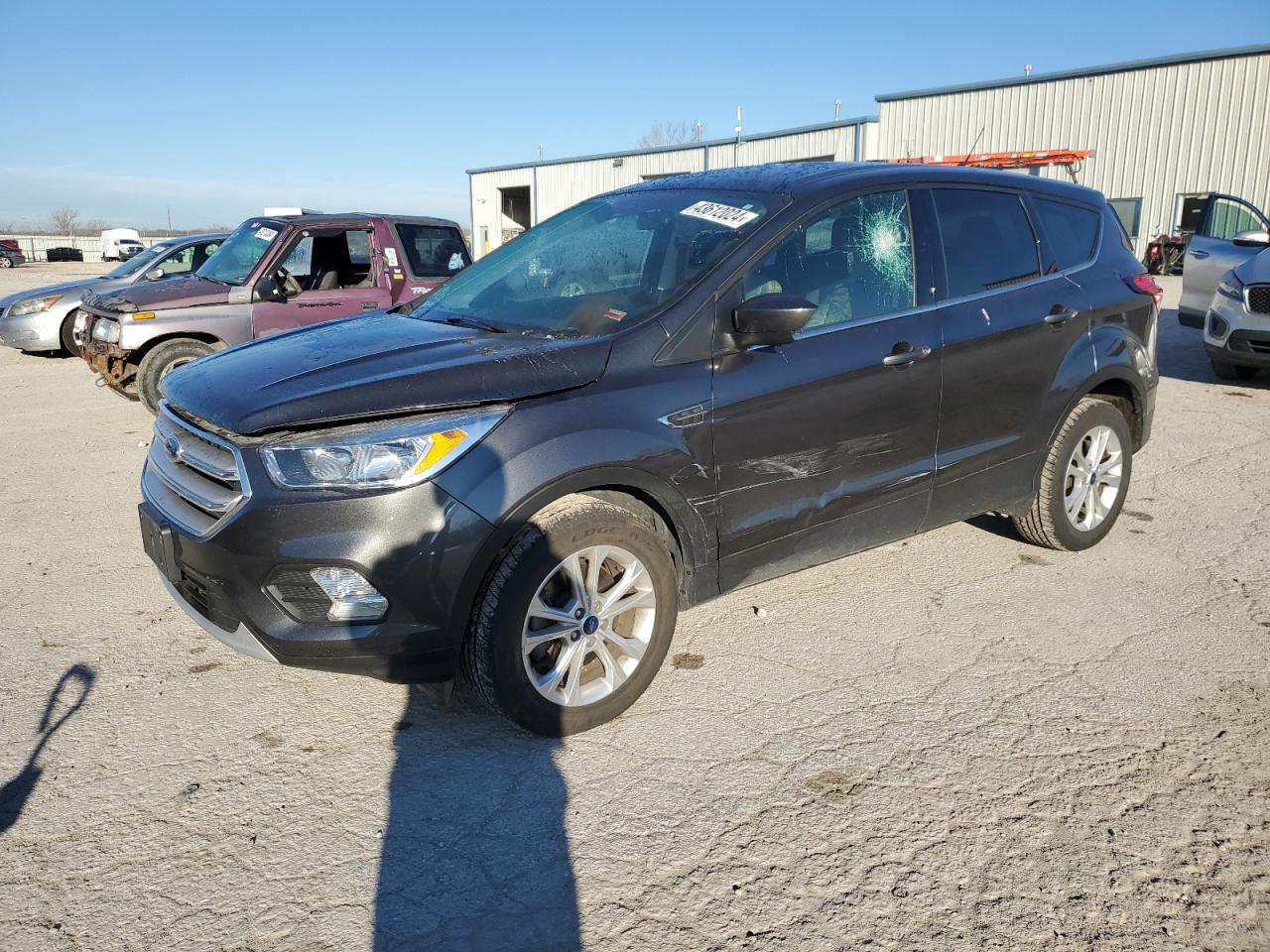 2019 FORD ESCAPE SE