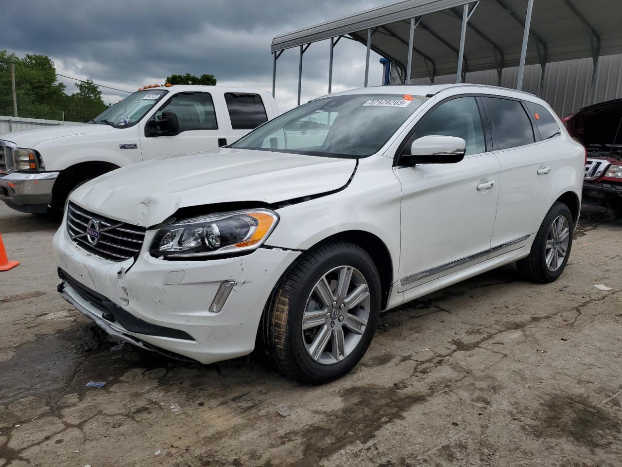 2017 VOLVO XC60 T5 INSCRIPTION