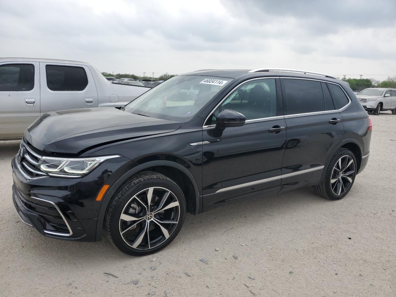 2022 VOLKSWAGEN TIGUAN SEL R-LINE