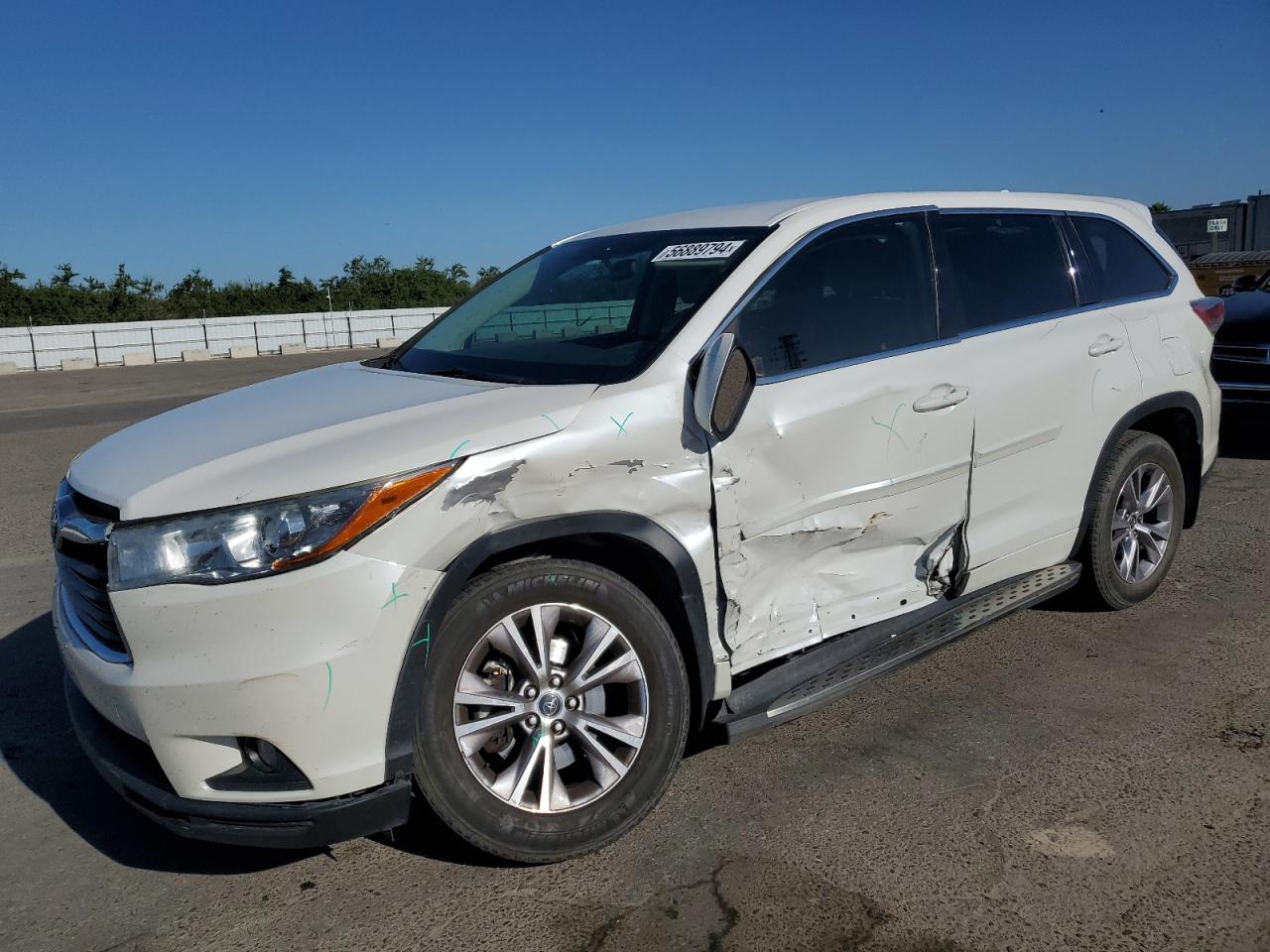 2016 TOYOTA HIGHLANDER LE