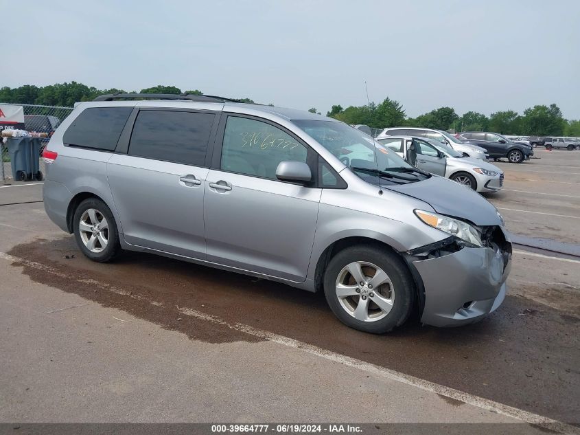 2011 TOYOTA SIENNA LE V6