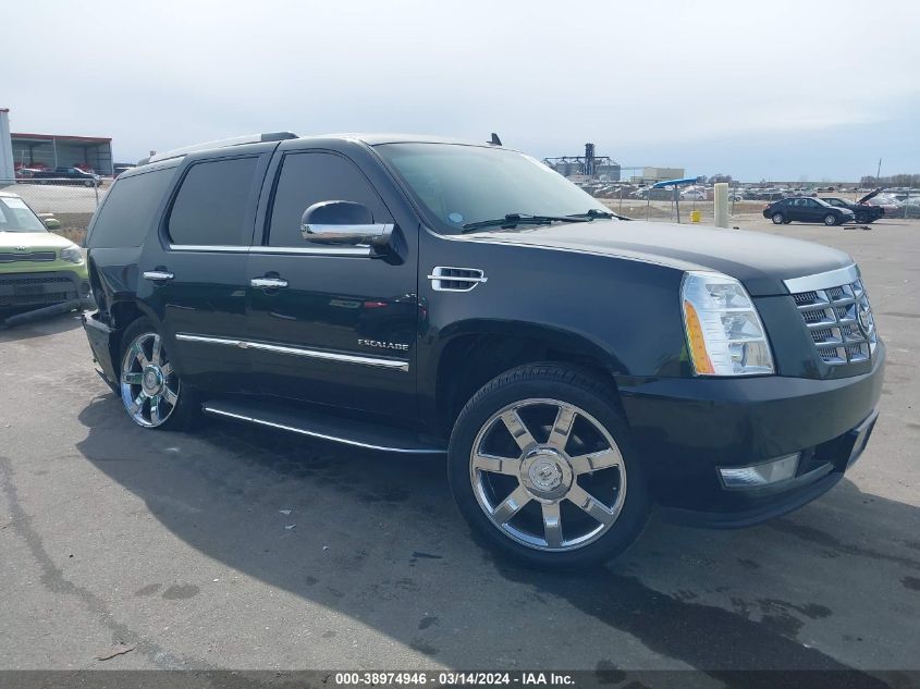 2012 CADILLAC ESCALADE LUXURY