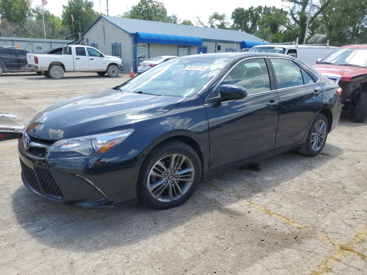 2017 TOYOTA CAMRY LE