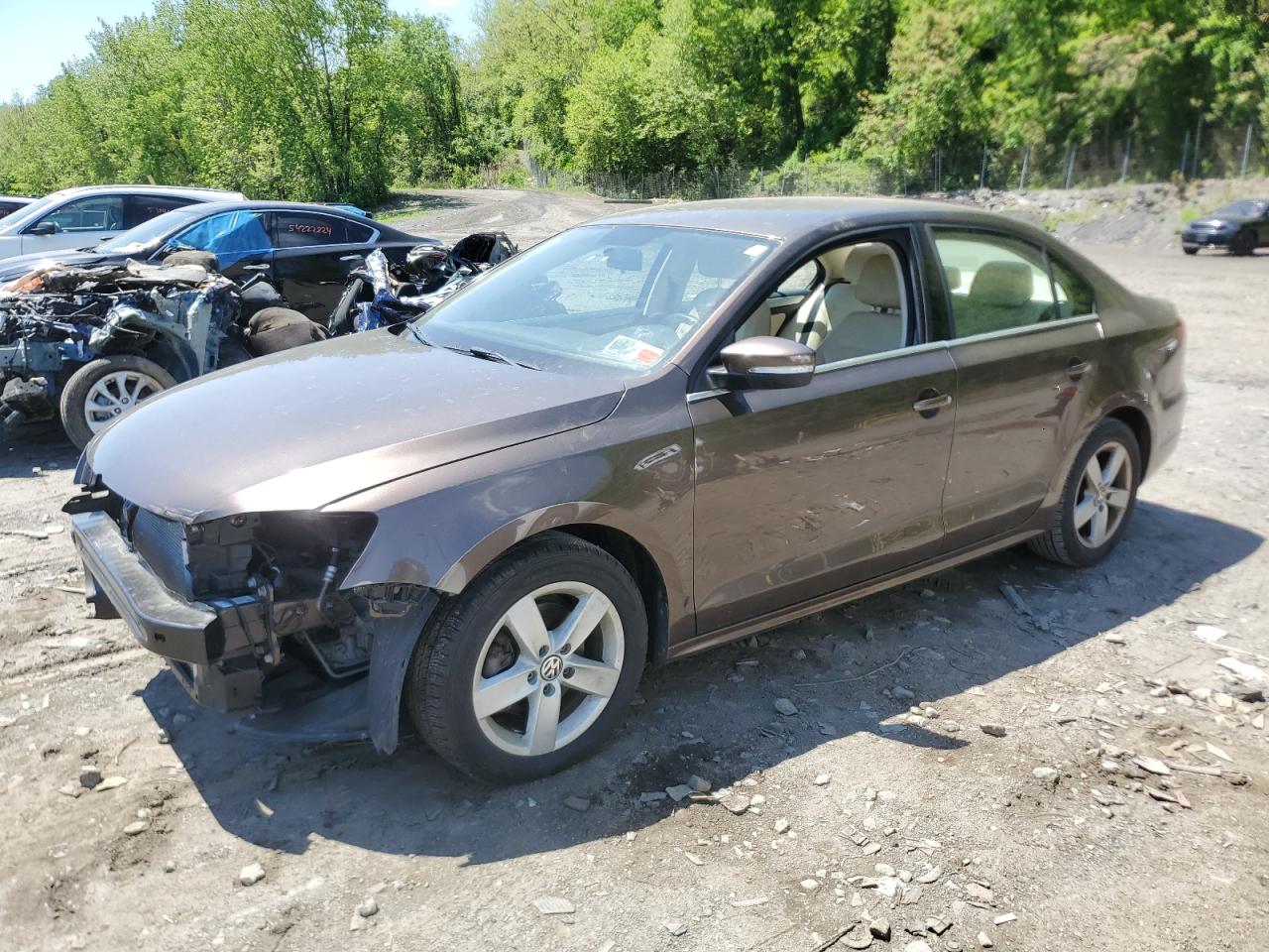 2013 VOLKSWAGEN JETTA SE