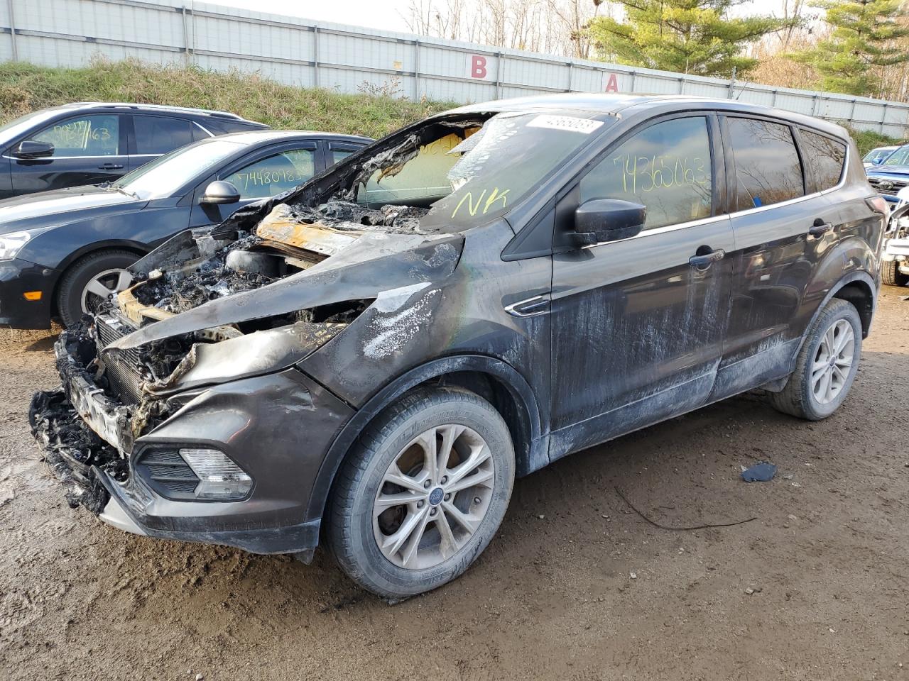 2017 FORD ESCAPE SE