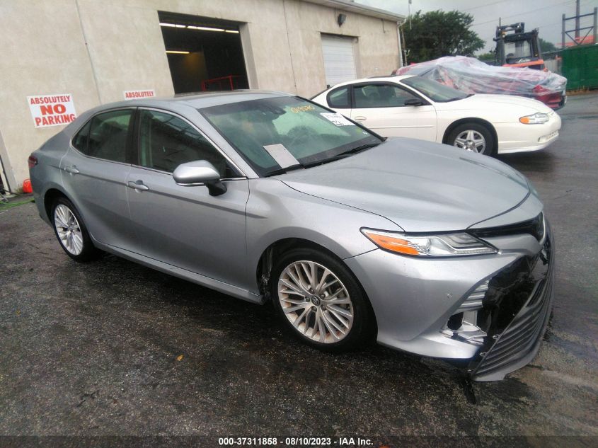 2018 TOYOTA CAMRY XLE