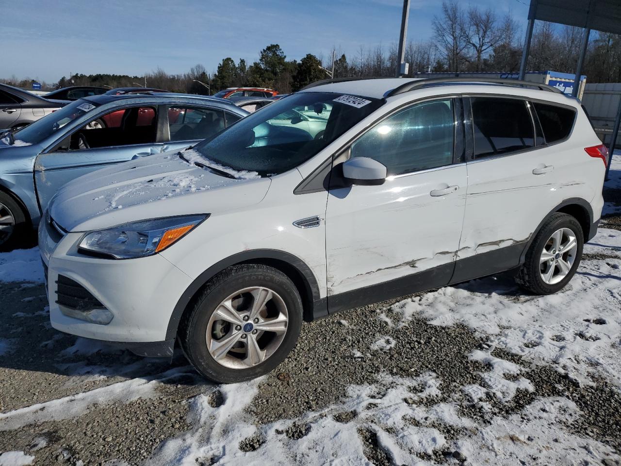 2016 FORD ESCAPE SE