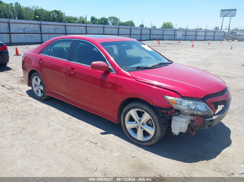 2011 TOYOTA CAMRY SE