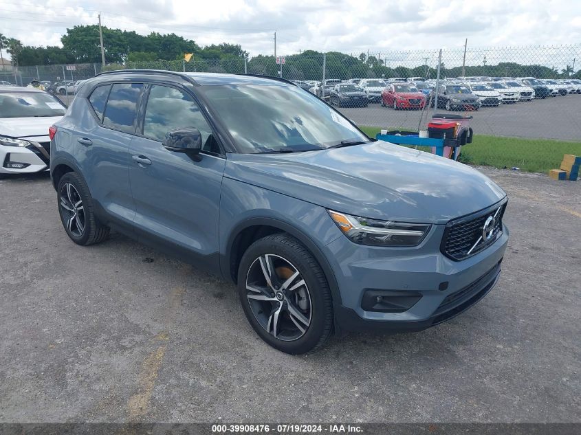 2021 VOLVO XC40 T4 R-DESIGN