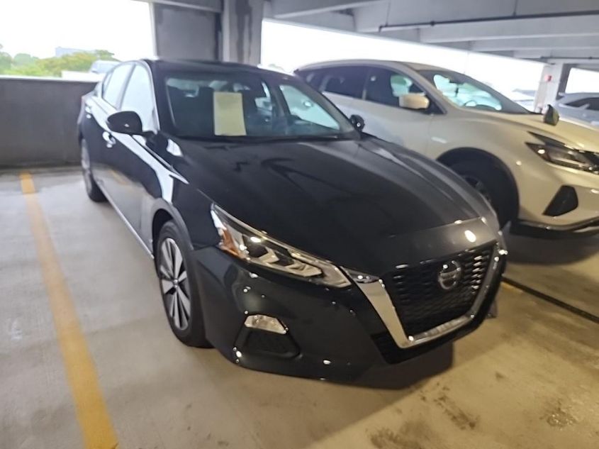 2022 NISSAN ALTIMA SV