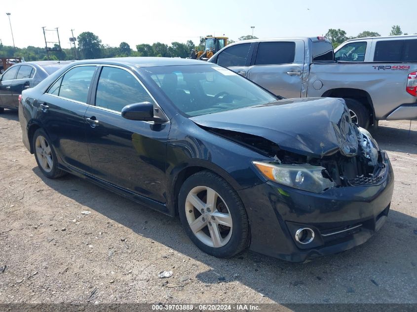 2014 TOYOTA CAMRY SE