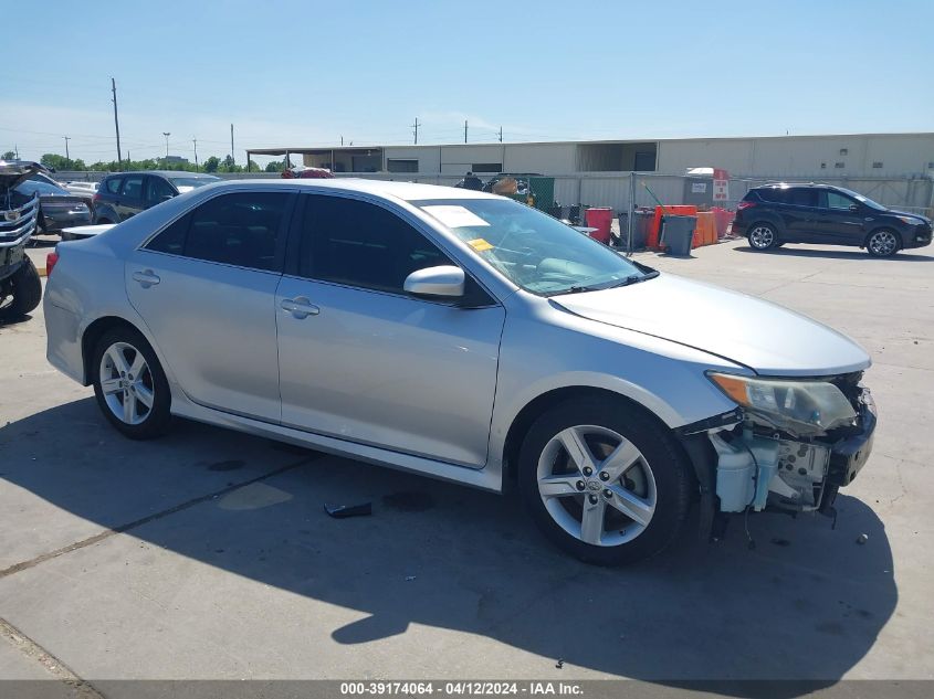 2014 TOYOTA CAMRY SE