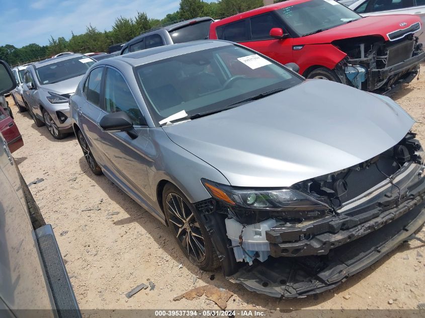 2022 TOYOTA CAMRY SE