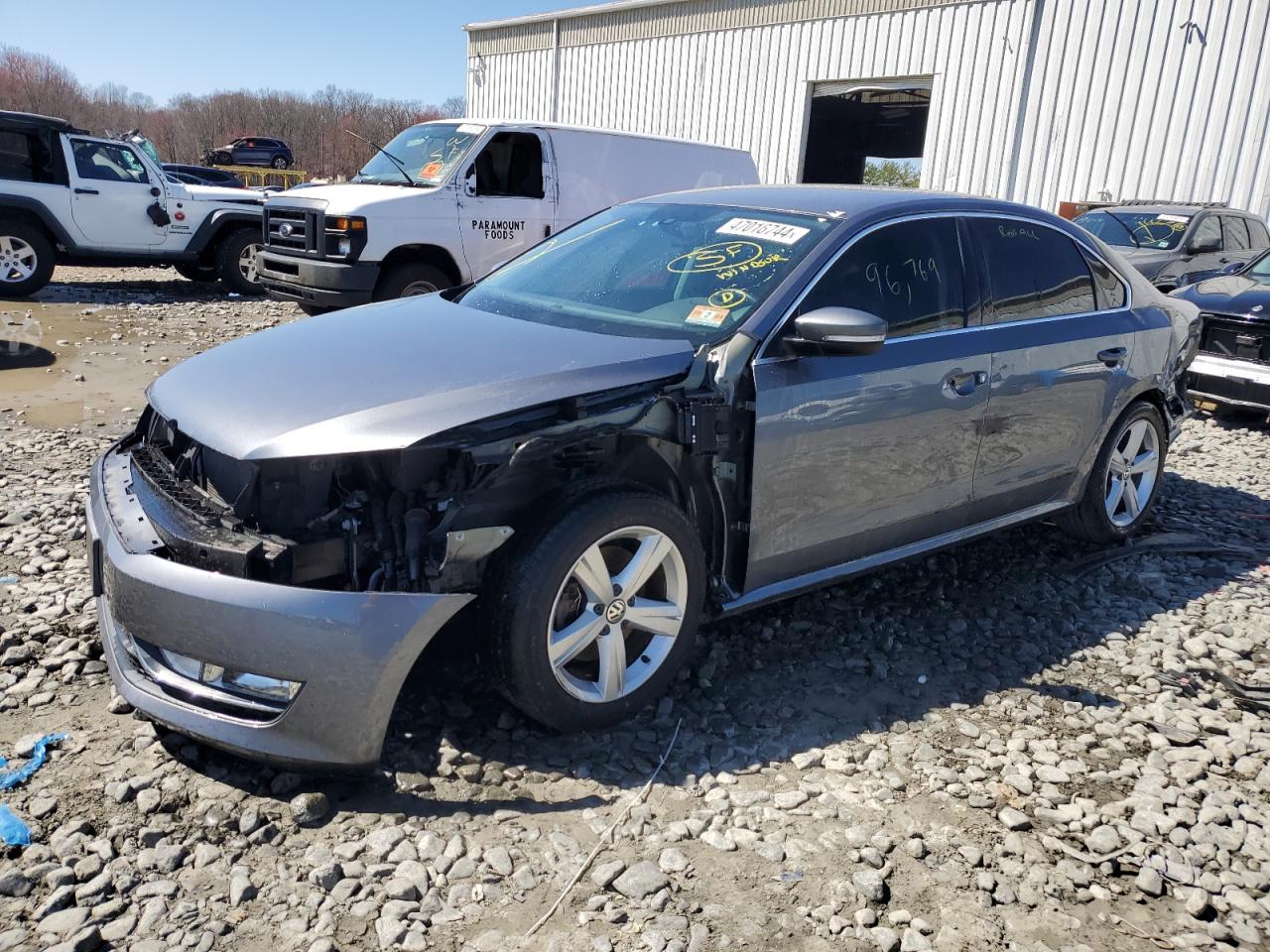 2015 VOLKSWAGEN PASSAT S