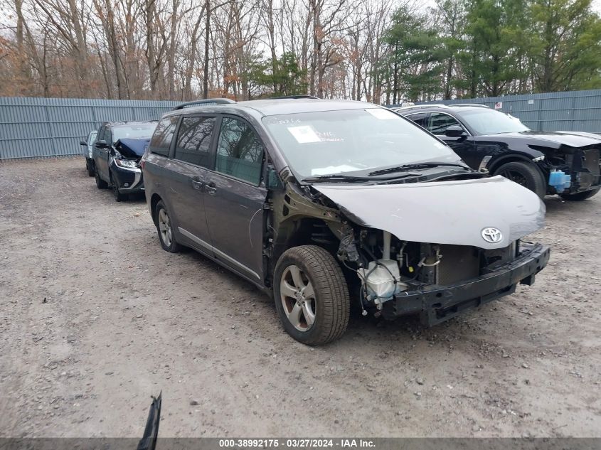 2017 TOYOTA SIENNA LE 8 PASSENGER