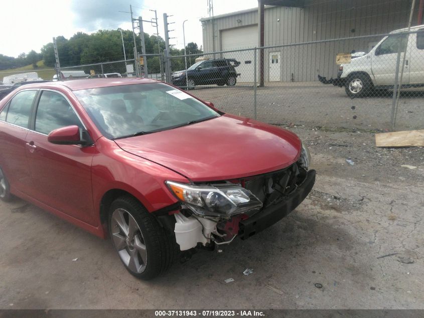 2014 TOYOTA CAMRY SE/XLE