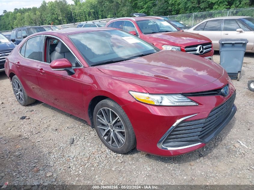 2022 TOYOTA CAMRY HYBRID XLE