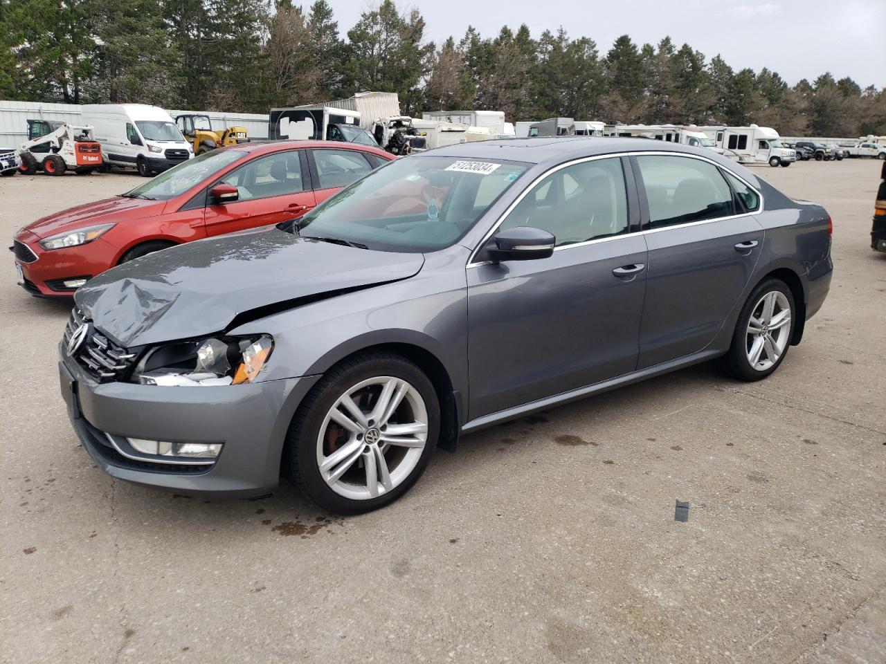 2013 VOLKSWAGEN PASSAT SE