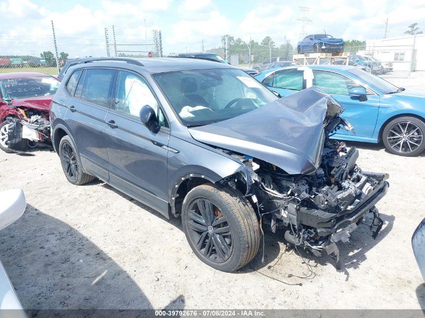 2022 VOLKSWAGEN TIGUAN SE R-LINE BLACK