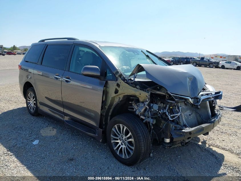 2020 TOYOTA SIENNA XLE