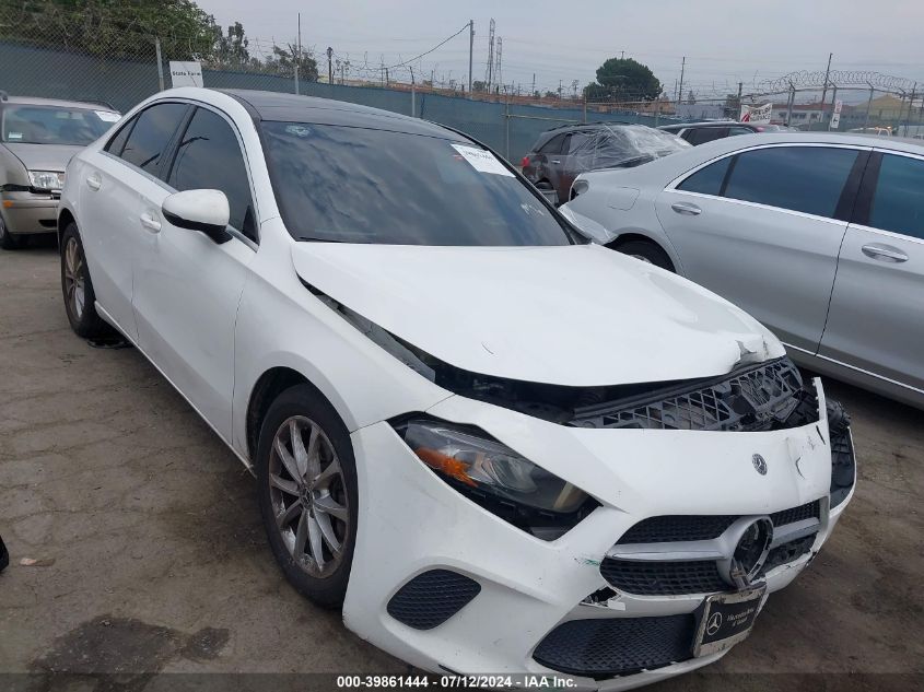 2019 MERCEDES-BENZ A 220