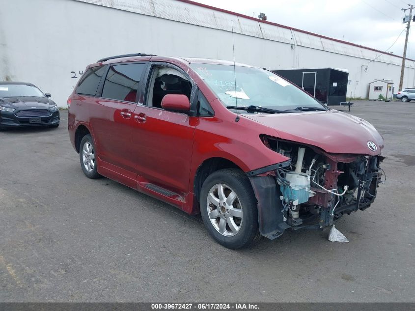 2014 TOYOTA SIENNA XLE V6 8 PASSENGER