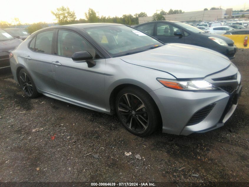 2019 TOYOTA CAMRY XSE