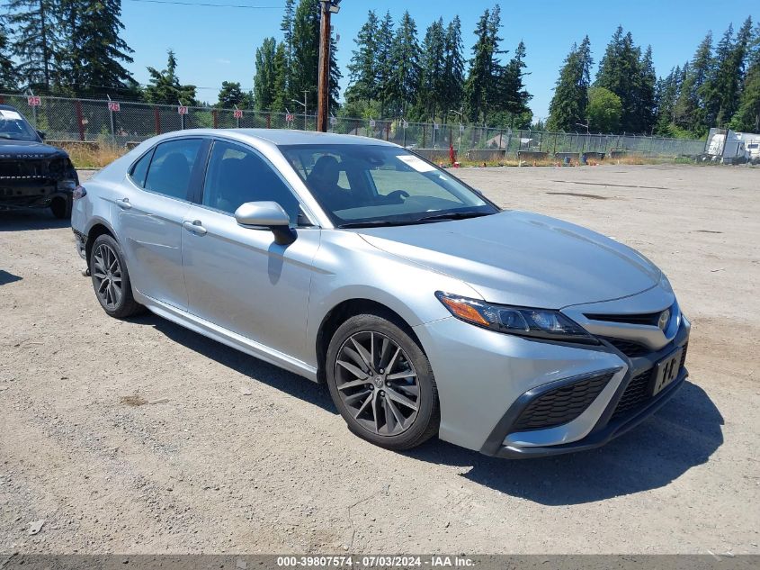 2022 TOYOTA CAMRY SE