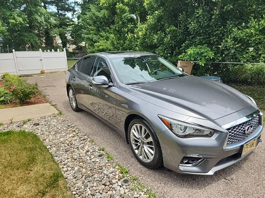 2021 INFINITI Q50 LUXE