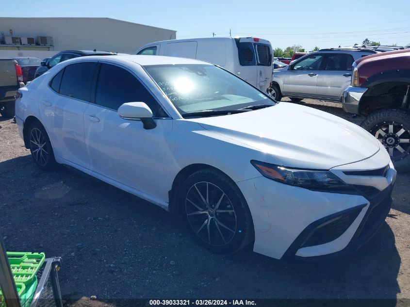 2022 TOYOTA CAMRY SE