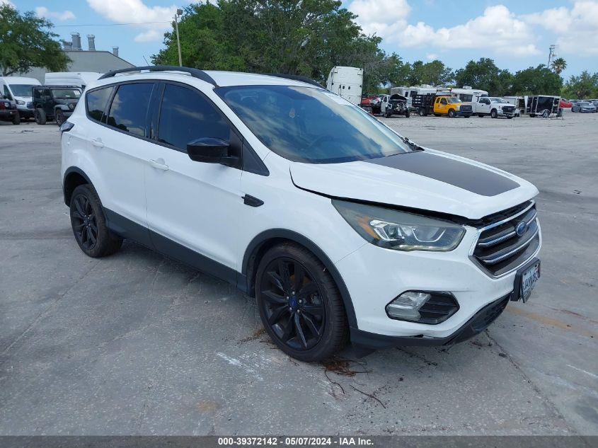 2017 FORD ESCAPE SE