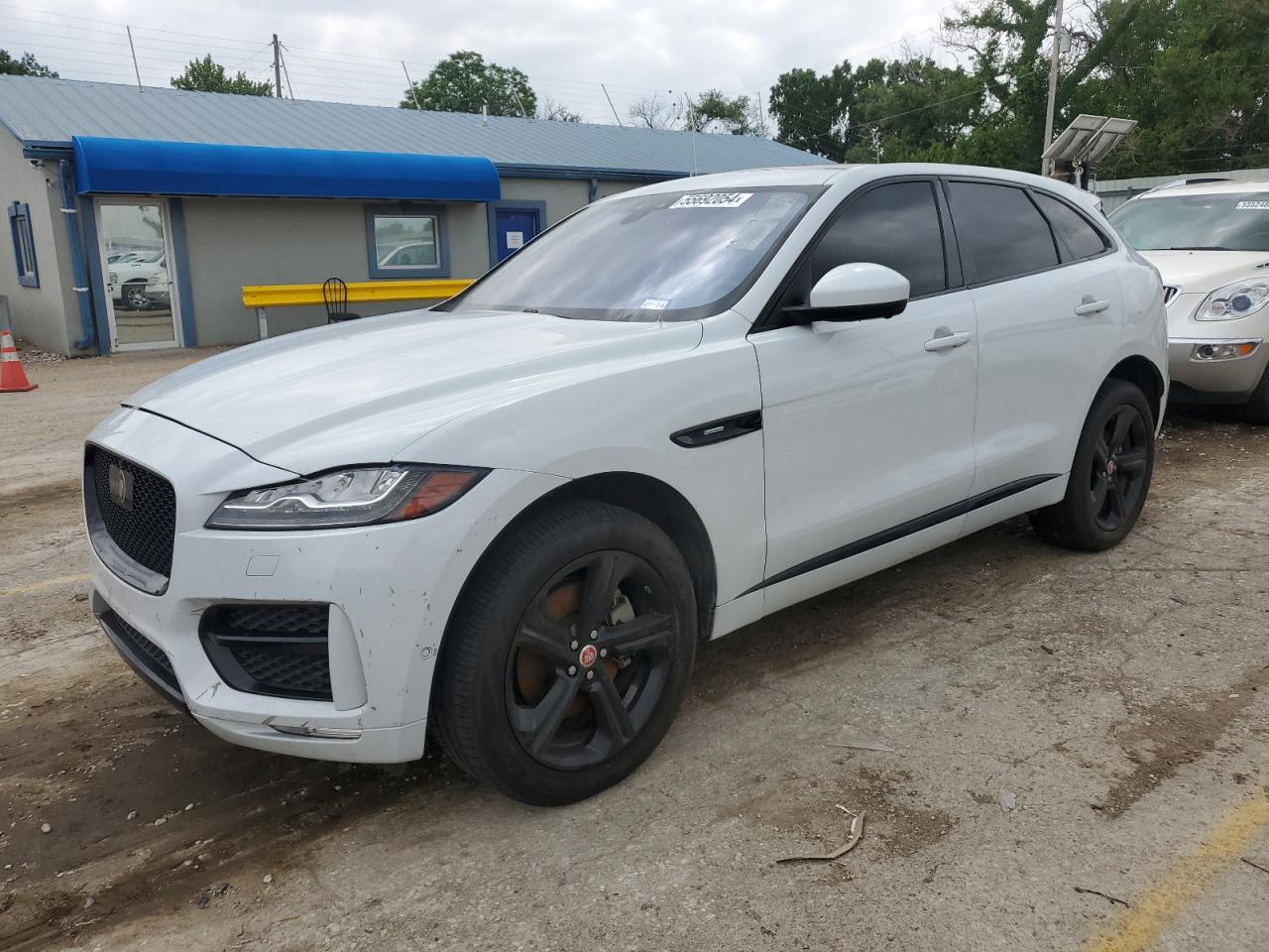 2017 JAGUAR F-PACE R - SPORT