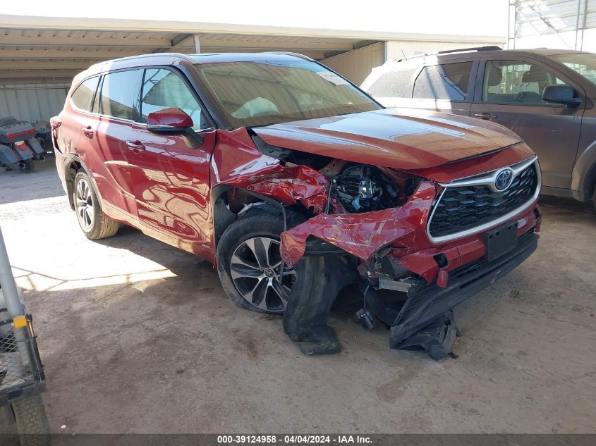 2022 TOYOTA HIGHLANDER HYBRID XLE