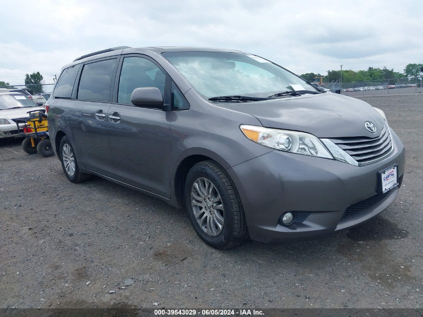 2017 TOYOTA SIENNA XLE 8 PASSENGER