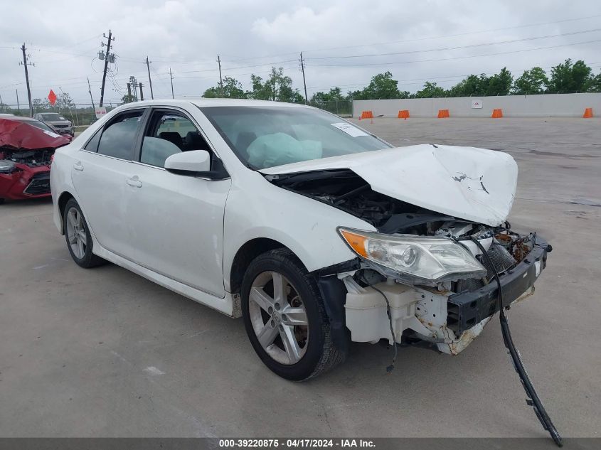 2014 TOYOTA CAMRY SE