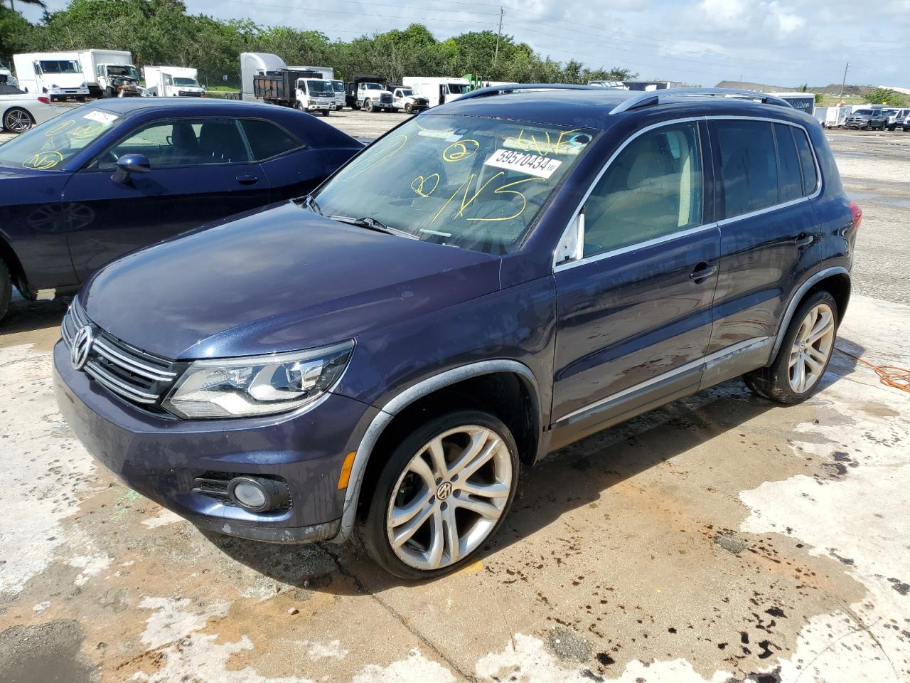 2012 VOLKSWAGEN TIGUAN S