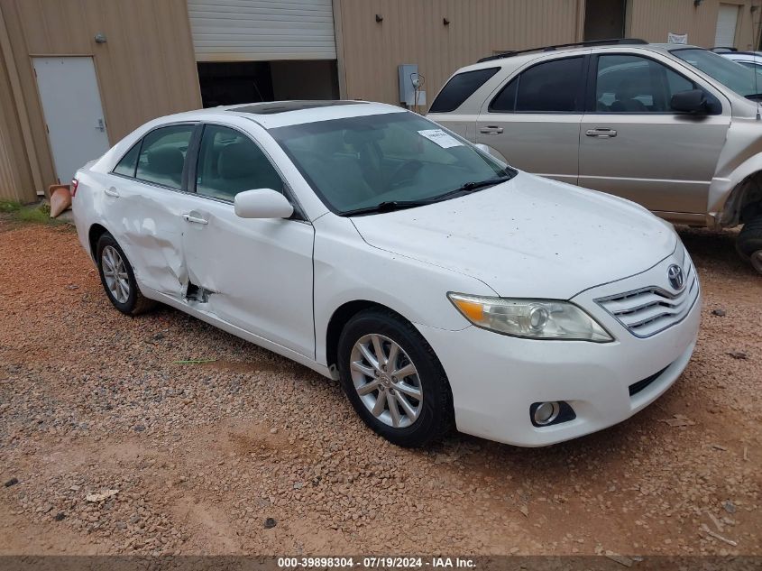 2011 TOYOTA CAMRY XLE V6